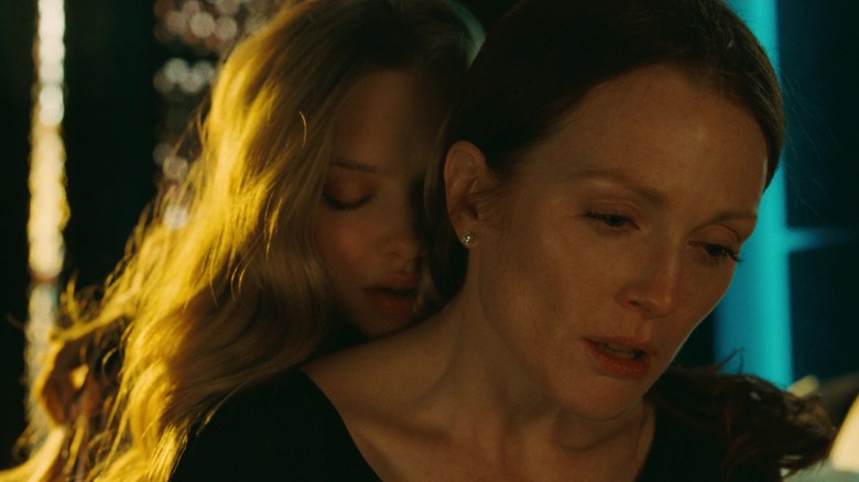 Amanda Seyfried and Julianne Moore