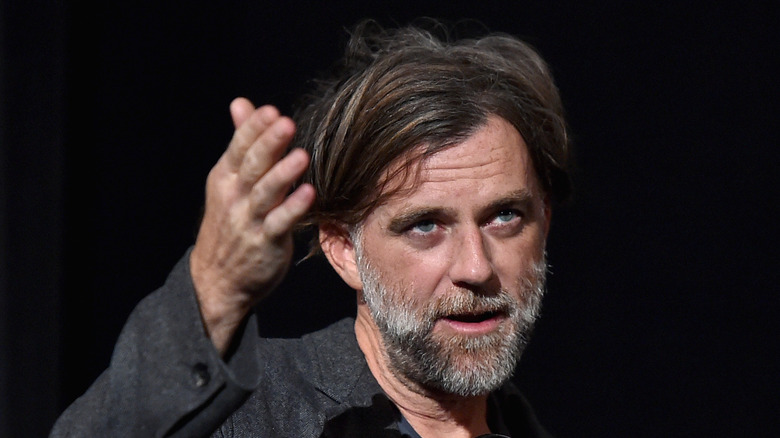 Paul Thomas Anderson gesturing while at ceremony