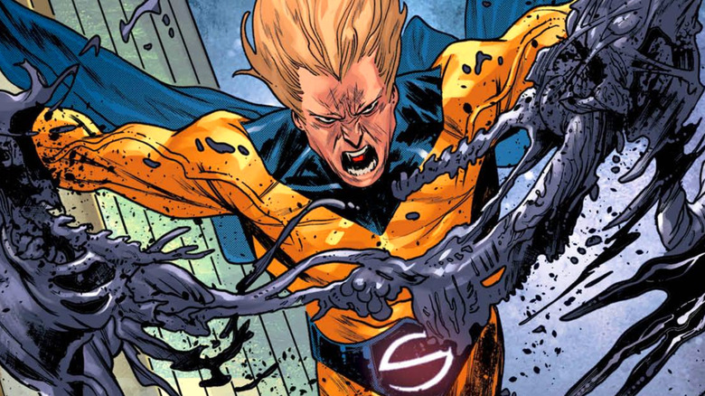 Sentry ripping an alien in half