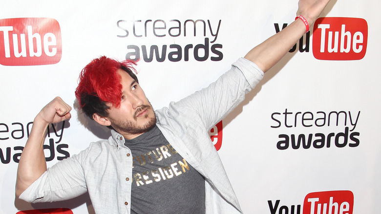 Markiplier posing at the Streamy Awards