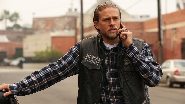 Jax rocking a flannel shirt on Sons of Anarchy