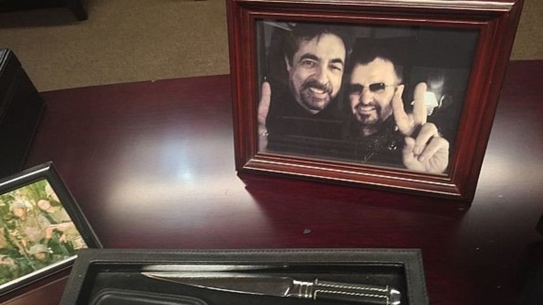 David Rossi & Ringo Starr photo desk