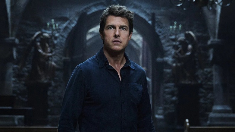 Tom Cruise facing the Mummy