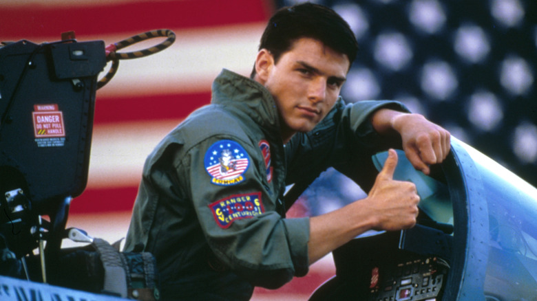 Maverick thumbs up Top Gun