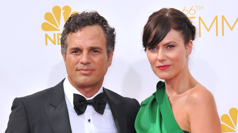 Mark Ruffalo and Sunny Coigney posing