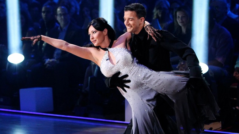 Shannen Doherty dancing with Mark