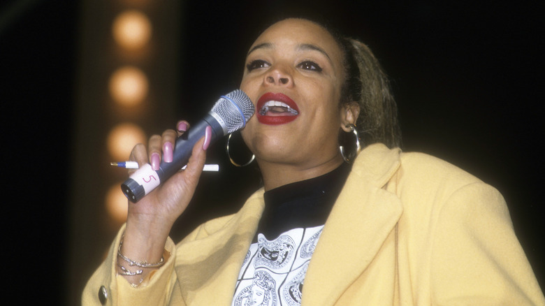 A young Wendy Williams performing live on stage