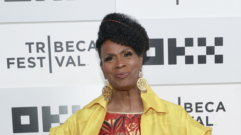 Janet Hubert posing