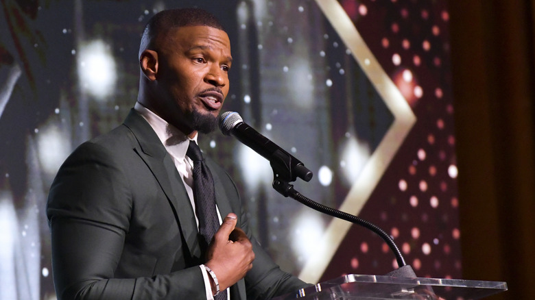 Jamie Foxx speaking at awards