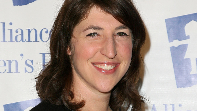 Mayim Bialik posing at event