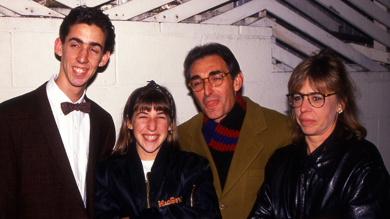 Young Mayim Bialik with her family