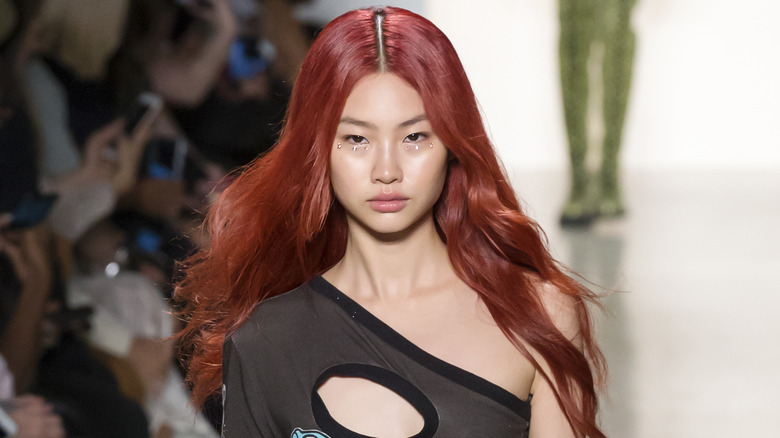 HoYeon Jung in 2017 Fashion Week show