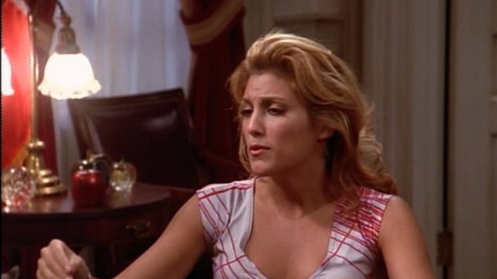 Jennifer Esposito gestures on Spin City