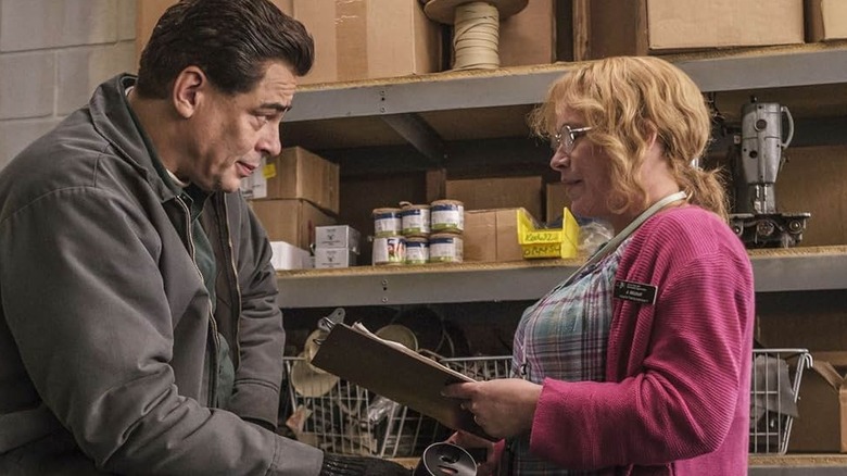 Richard Matt and Joyce Mitchell (Patricia Arquette) conversing in the sewing shop of the prison in "Escape at Dannemora" (2018)