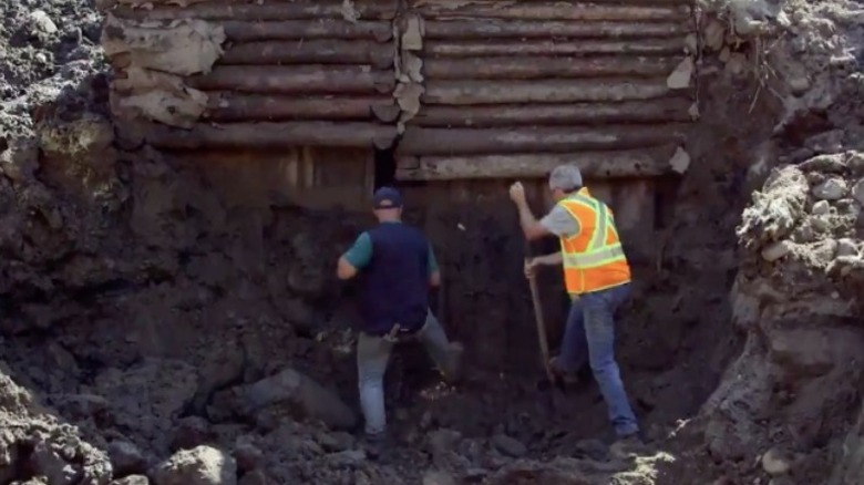 Men digging in The Curse of Oak Island