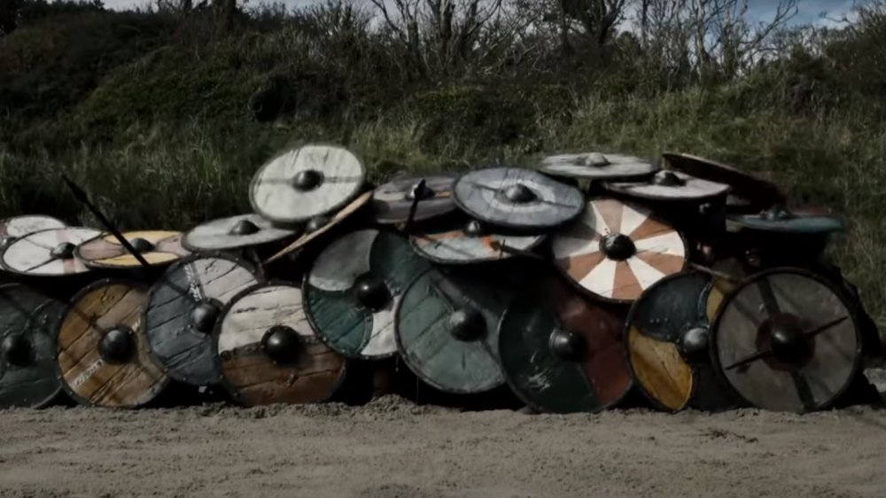 A shield wall on Vikings