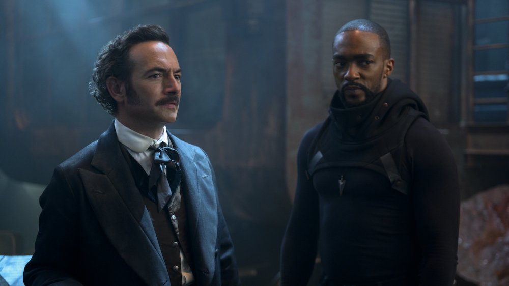 Chris Conner as Poe and Anthony Mackie as Takeshi Kovacs on Altered Carbon