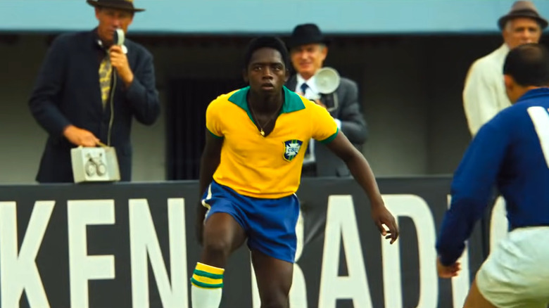 Pelé playing