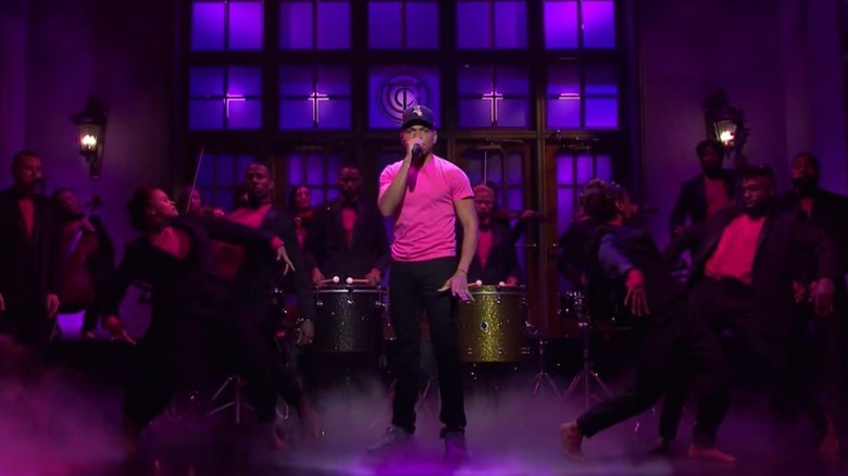 Chance the Rapper performs on SNL