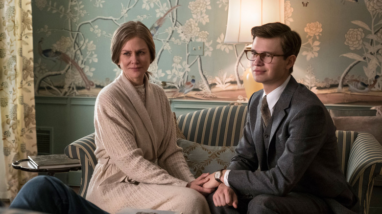 Nicole Kidman and Ansel Elgort having a chat The Goldfinch