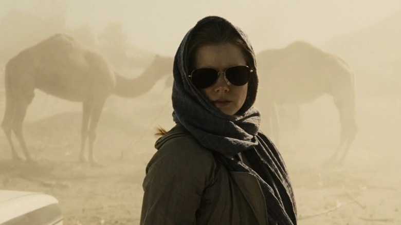 Amy Adams in desert