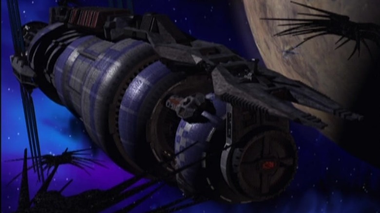 Babylon 5 surrounded by Shadow vessels