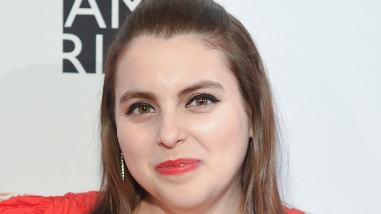 Beanie Feldstein headband: Where to buy