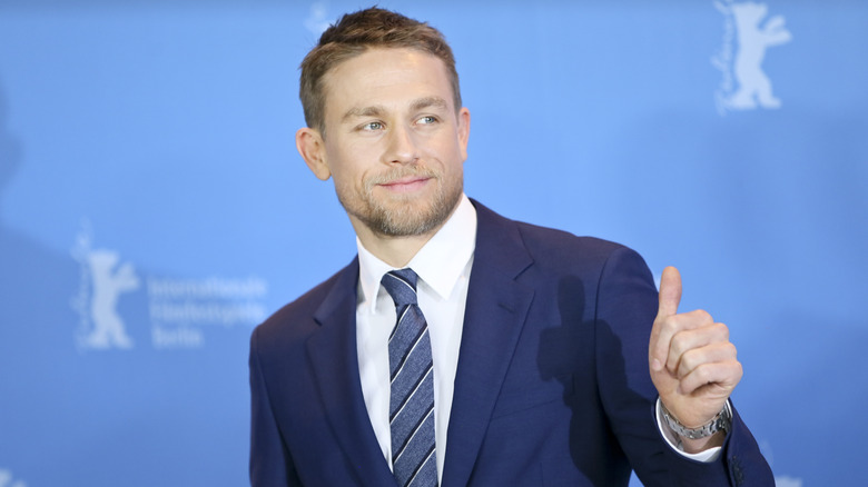 Charlie Hunnam gives thumbs-up