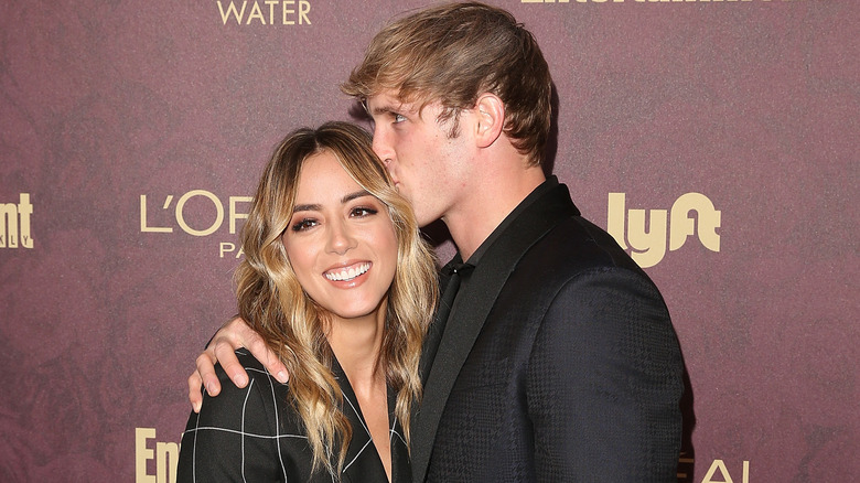 Logan Paul kissing Chloe Bennet