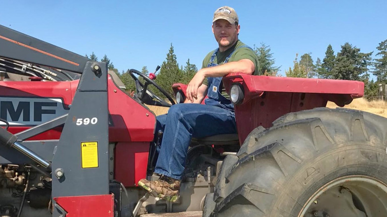 Chris Pratt on tractor