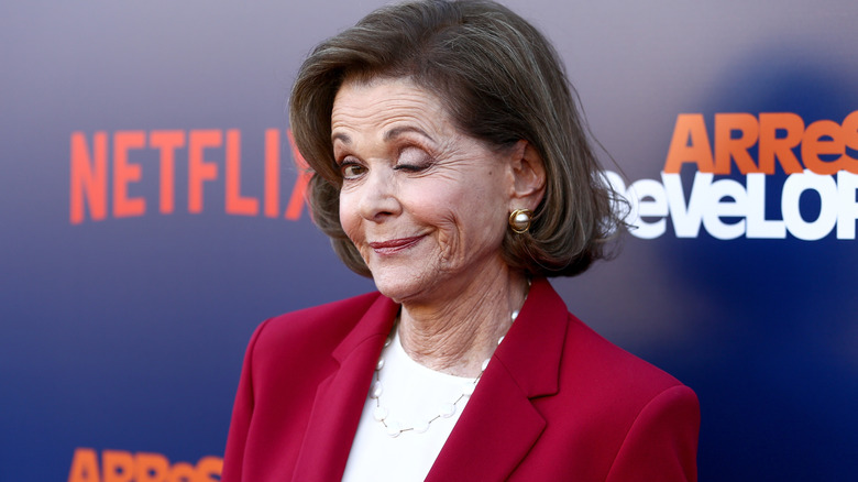 Jessica Walter winking at event