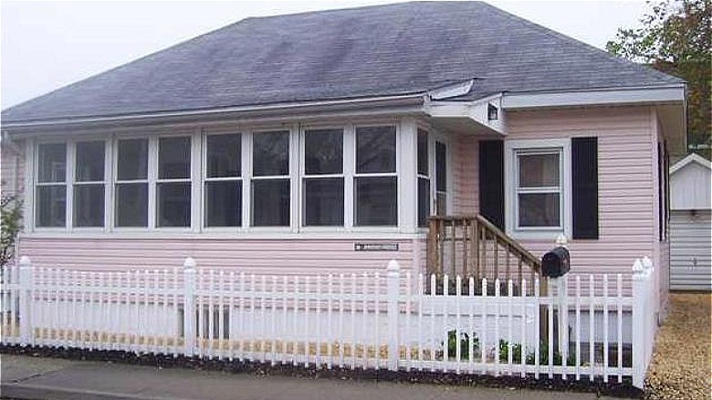 photo of smith's childhood home