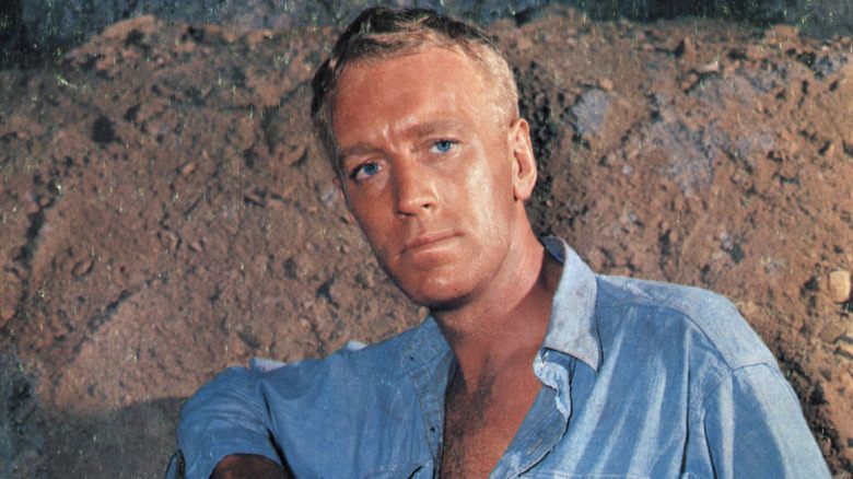 Max Von Sydow in blue shirt