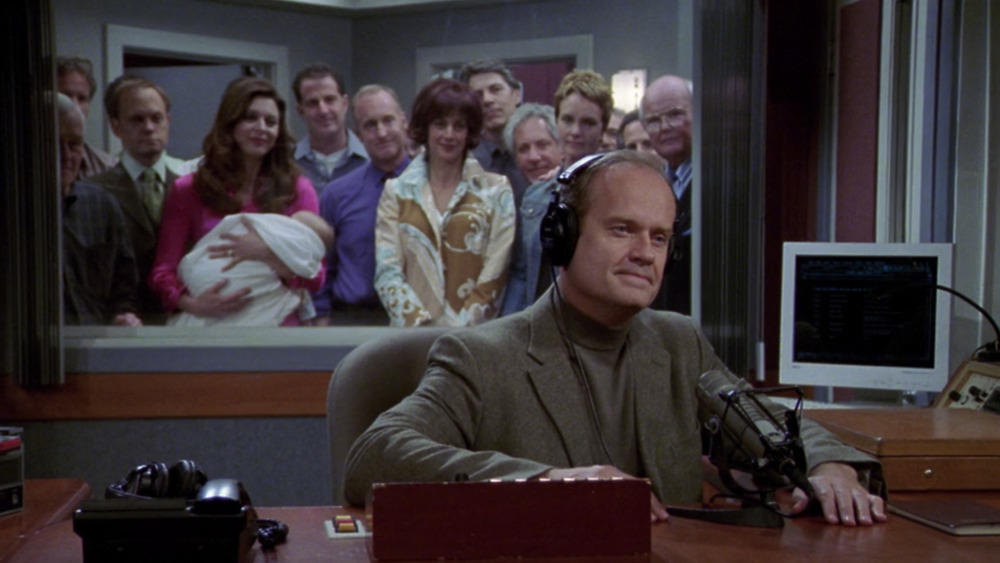 Frasier delivers his final broadcast