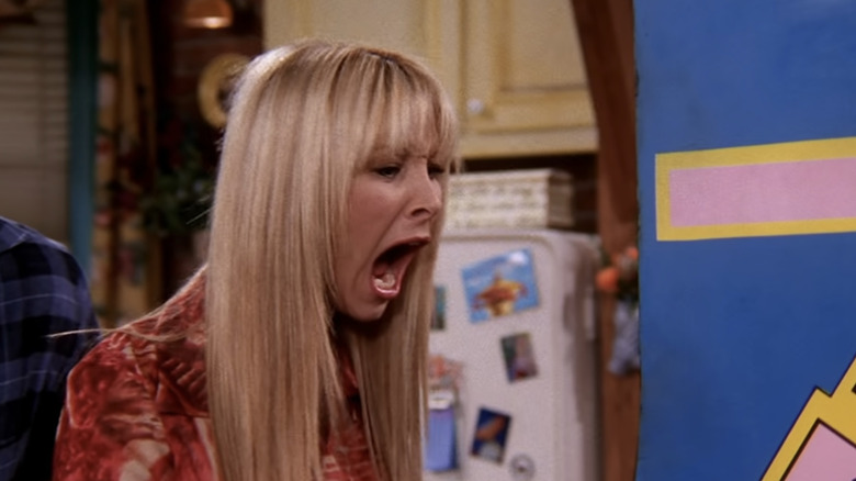 Phoebe screaming at Ms. Pac-Man machine