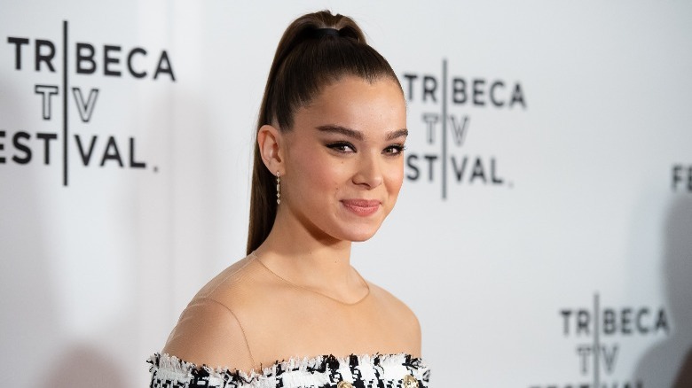 Hailee Steinfeld smiling