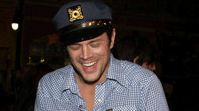 Johnny Knoxville laughing hat