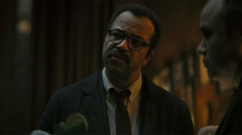 Jeffrey Wright contemplating a crime scene