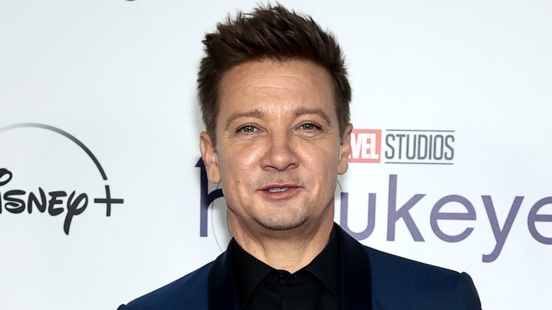 Jeremy Renner outside