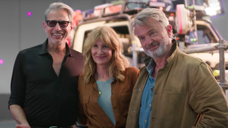 Jeff Goldblum, Laura Dern, Sam Neill smiling