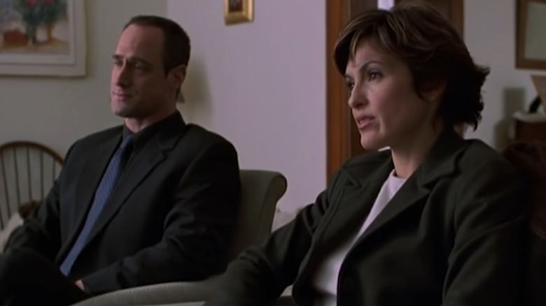 Benson and Stabler sitting