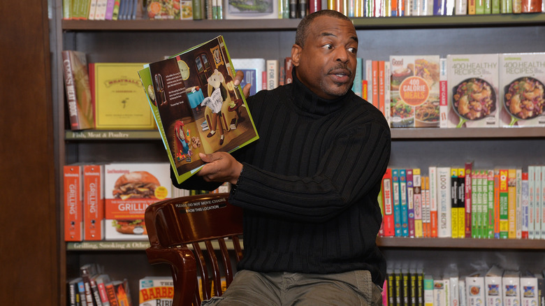 LeVar Burton reading