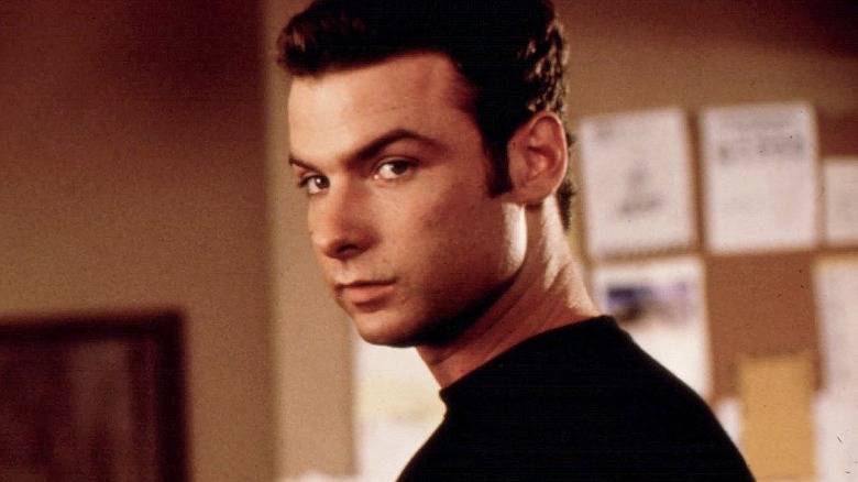 Liev Schreiber stares in Scream 2