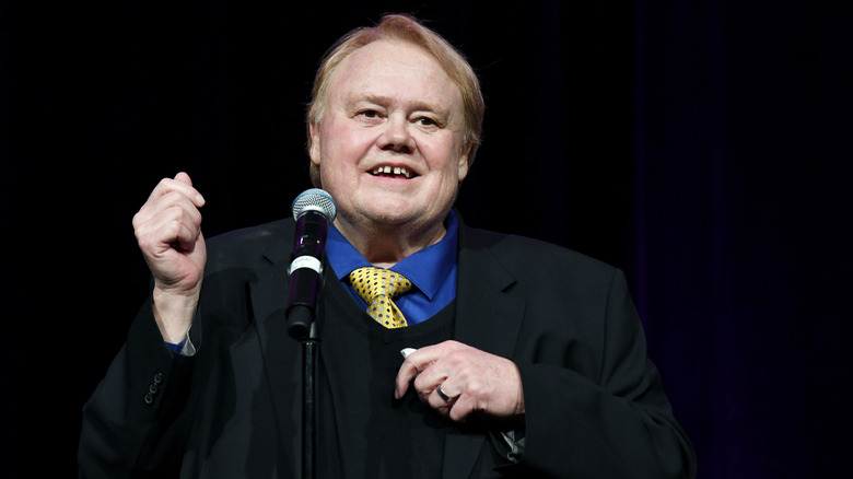 Louie Anderson at the mic