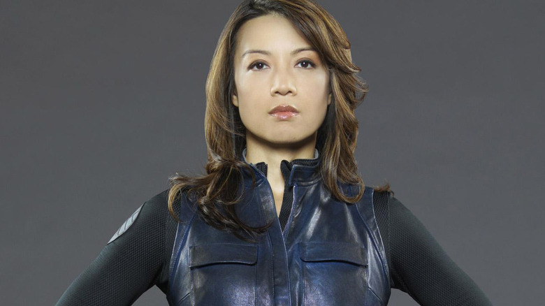 Ming-Na Wen preparing for a fight