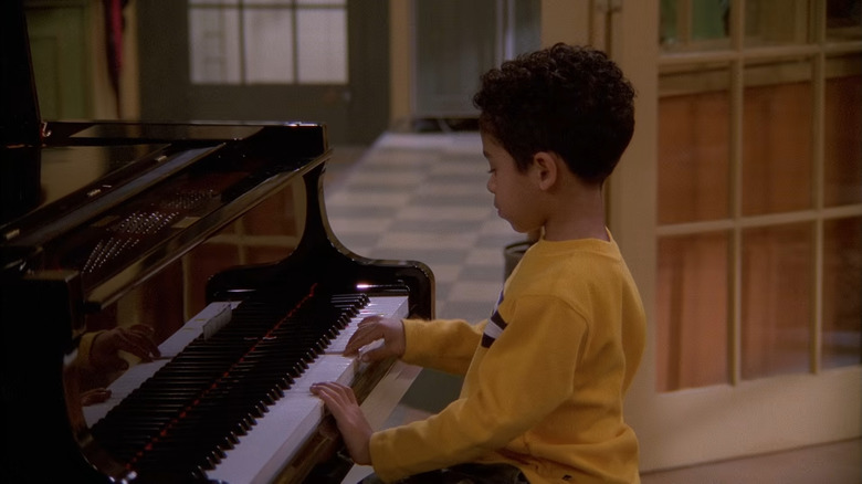 Franklin Mumfordi at a piano