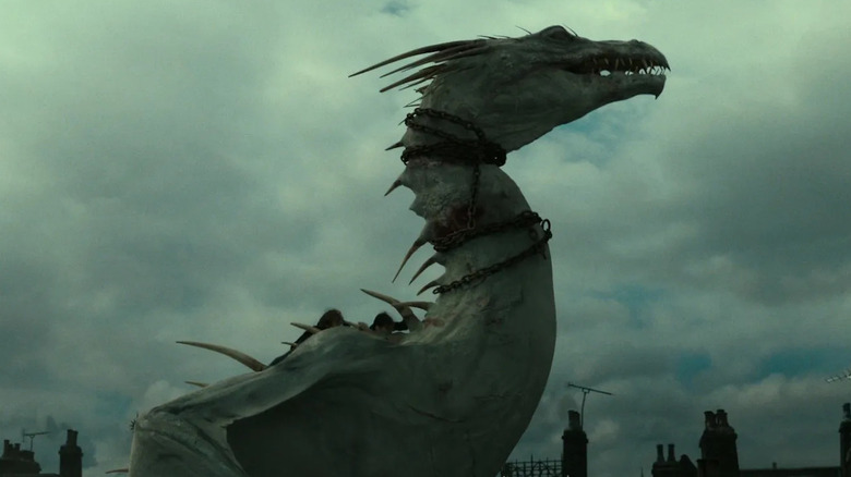 Dragon standing on top of Gringotts