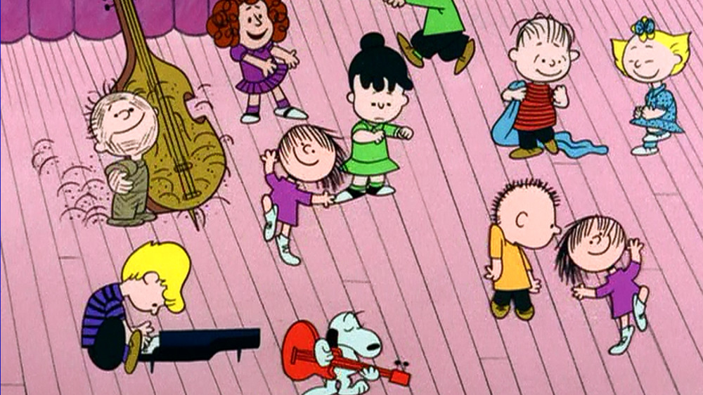 Peanuts dancing