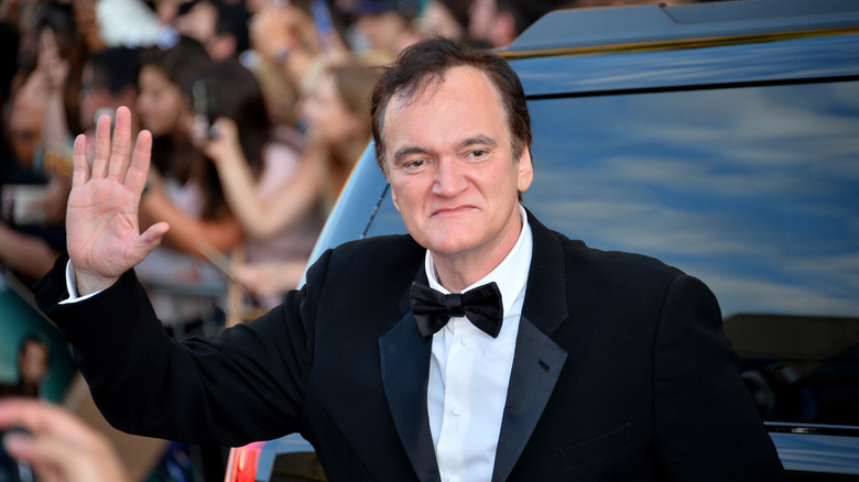 Tarantino waving