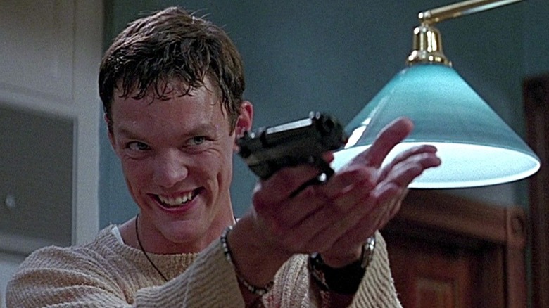 Matthew Lillard with a gun Scream